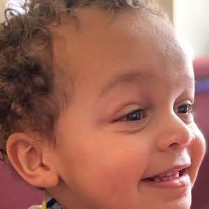 Meet your Posher, Lawrence